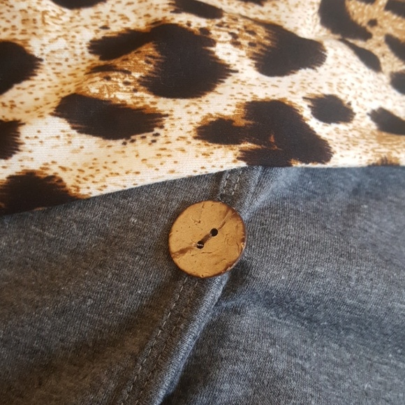 Grey Button Up Blouse with Leopord Sleeve - Picture 4 of 4